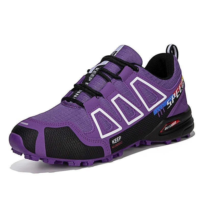 Chaussures de randonnée femme violettes avec design confortable et maintien du pied.
