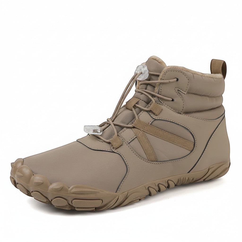 Chaussures de randonnée hiver femme beige avec intérieur chaud et maintien optimal.