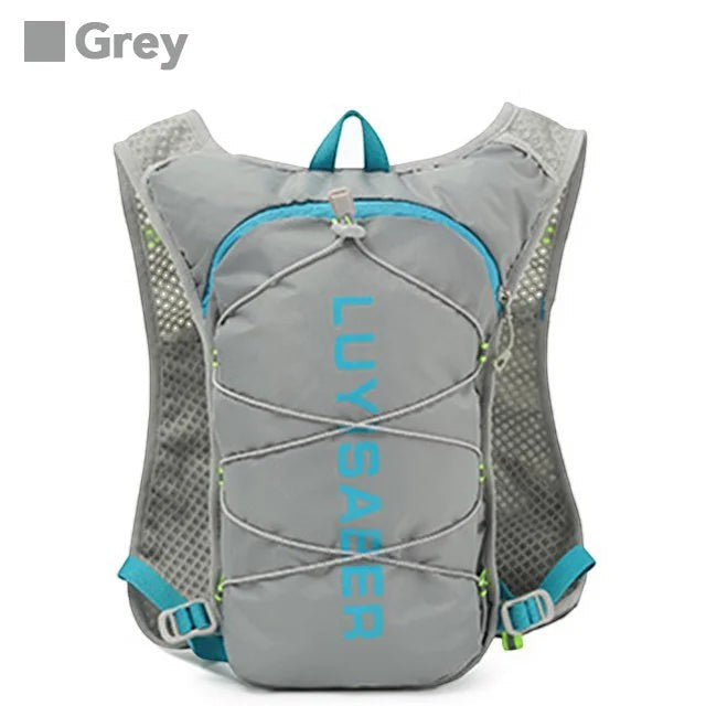 Gilet d'hydratation léger Passion Randonnée, gris, pour le trail et le marathon, en nylon respirant avec des bretelles réglables.
