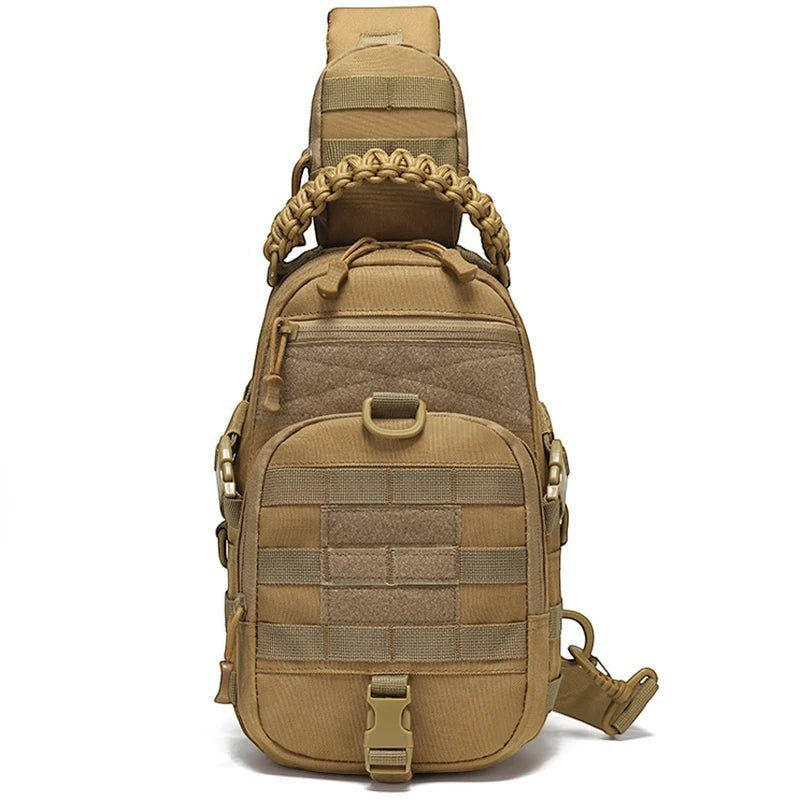 Sac à bandoulière tactique imperméable Passion Randonnée en nylon beige, avec sangles MOLLE et poignée en paracorde.
