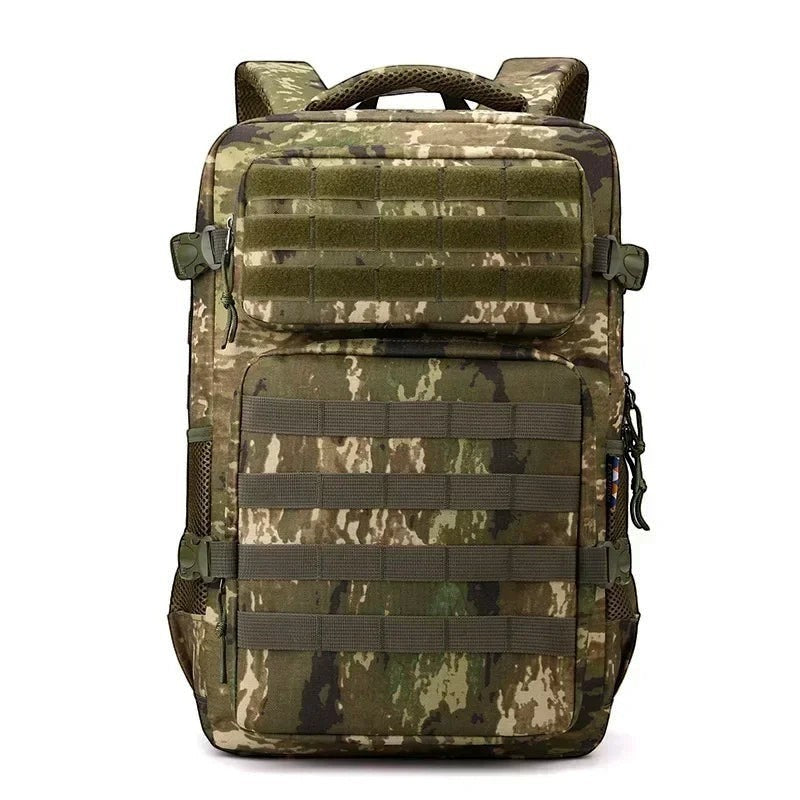 Sac à dos Passion Randonnée 35 L, motif camouflage, en nylon et tissu Oxford résistants, hydrofuge, respirant, avec panneau dorsal amortissant les chocs.
