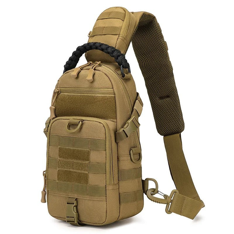 Sac banane tactique Passion Randonnée en nylon imperméable couleur beige, doté d'un système MOLLE et d'une bandoulière rembourrée.