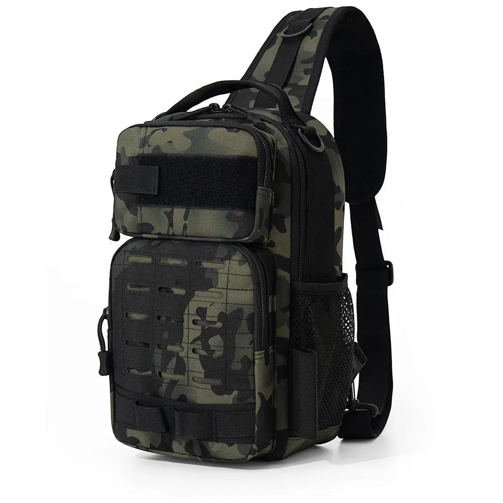 Sac à bandoulière tactique Passion Randonnée en motif camouflage, en tissu Oxford résistant, avec plusieurs compartiments et une bandoulière rembourrée réglable, idéal pour les activités de plein air.