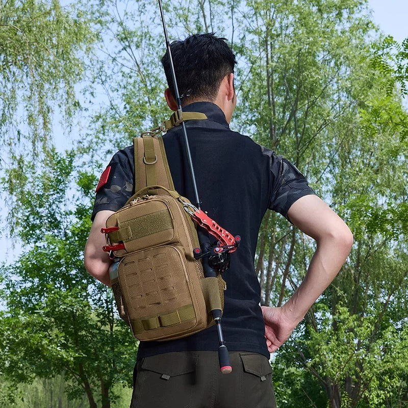 Sac à bandoulière tactique Passion Randonnée en tissu Oxford beige, doté de multiples compartiments et d'une bandoulière rembourrée, idéal pour la pêche.
