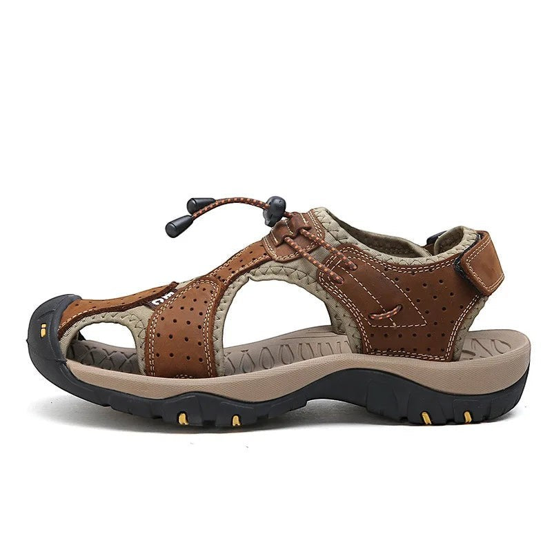 Sandales gladiateur en cuir marron pour homme Passion Randonnée, avec fermeture velcro et semelle en caoutchouc.