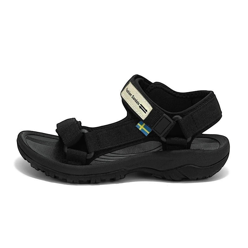 Sandales de randonnée pour femme Passion Randonnée en nylon noir, avec sangles réglables et semelle antidérapante.