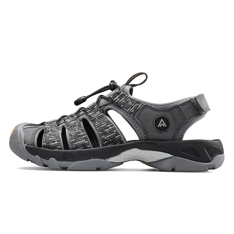 Sandales de randonnée pour homme Passion Randonnée, grises, respirantes, avec des lanières réglables et une semelle en caoutchouc.