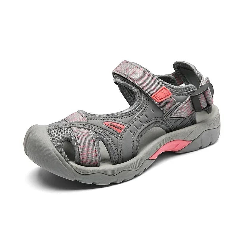 Sandales de randonnée Passion Randonnée en maille grise et rose pour femme, avec maintien de la cheville et sangles réglables.