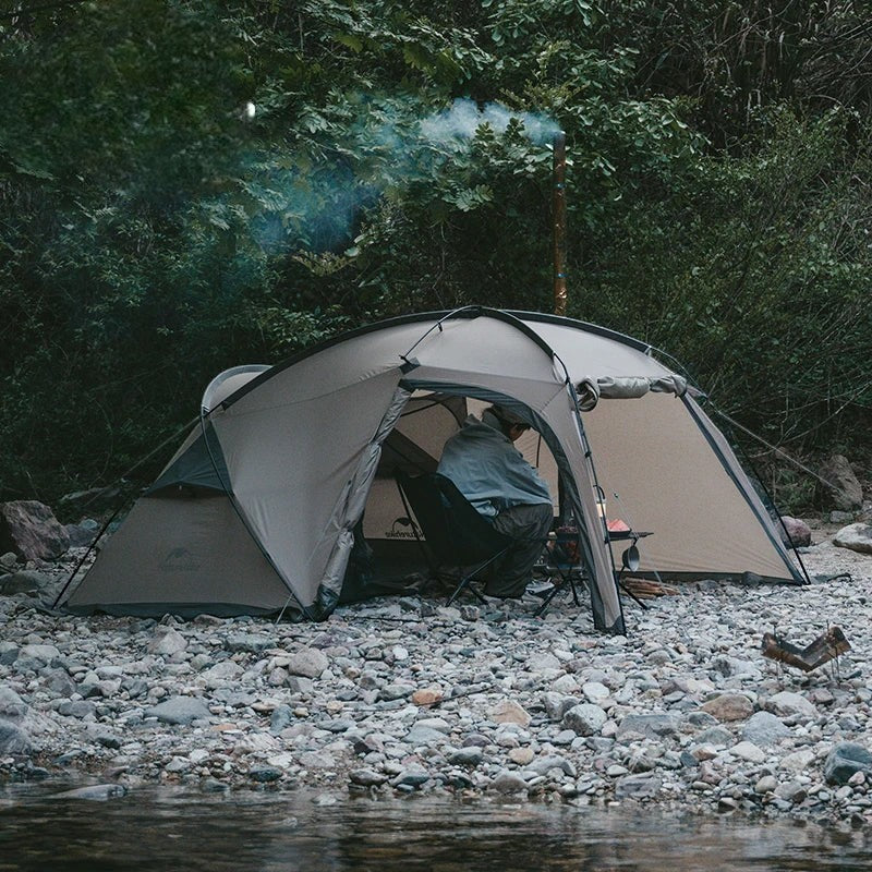 Tente de camping 4 saisons pour 2 personnes « Passion Randonnée », dotée d'une armature en aluminium et d'une toile enduite de silicone, idéale pour la randonnée.