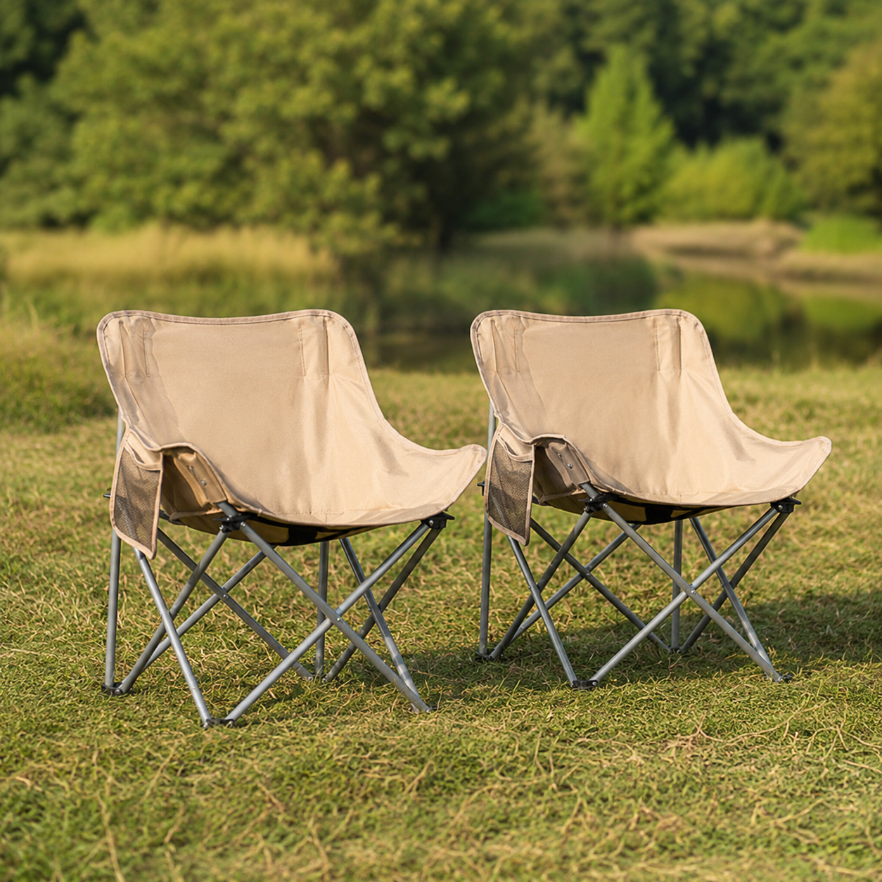 Detail du tissu de la chaise de camping portable Passion Randonnee, resistant et confortable.