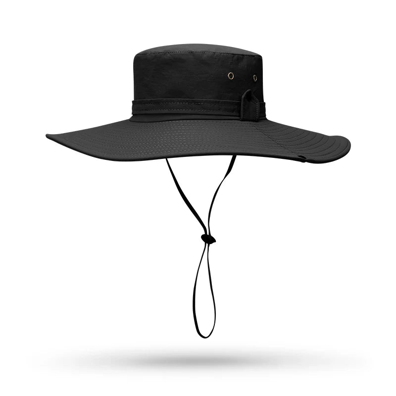 Chapeau outdoor randonnée respirant anti chaleur utilisé sur sentier de montagne Passion Randonnée.