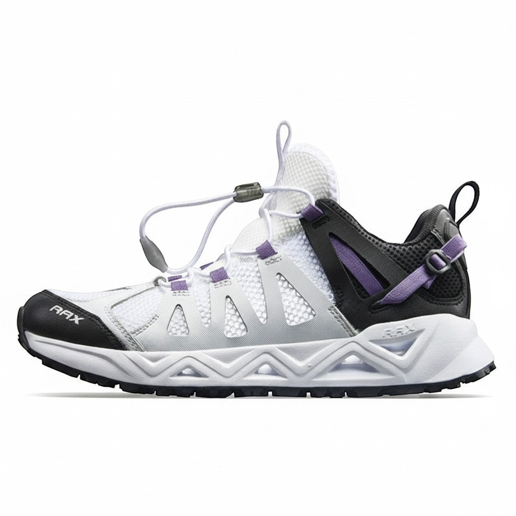 Chaussure aquatique blanche et violette Passion Randonnée vue de profil, avec tige respirante en mesh, laçage rapide et semelle antidérapante pour la marche près de l’eau, les sentiers humides et les activités outdoor.