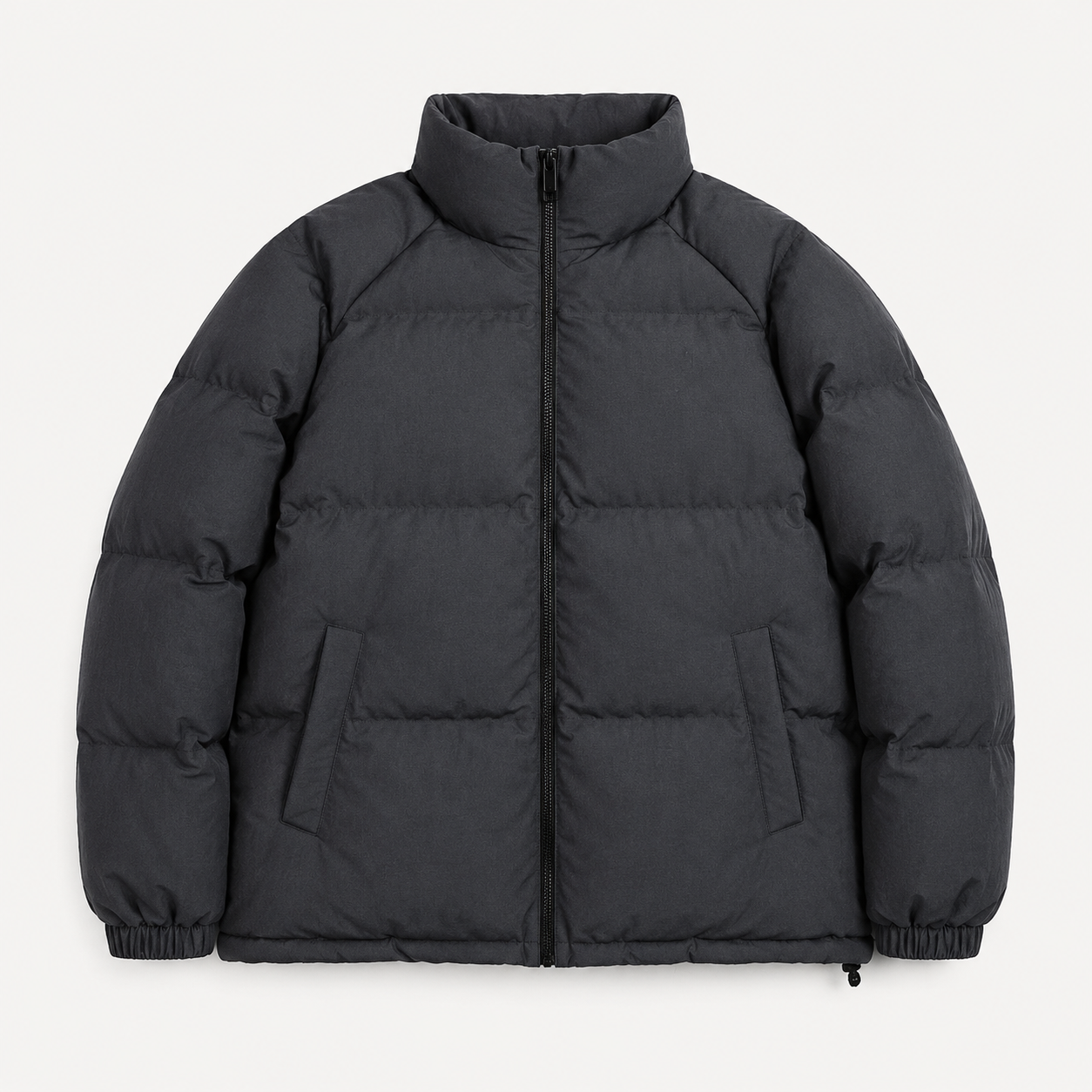 Detail du tissu deperlant de la doudoune homme impermeable Passion Randonnee.
