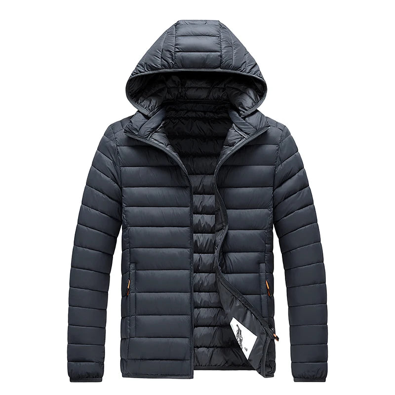 Gros plan sur la doudoune trekking coupe-vent homme Passion Randonnee, rendu matiere.