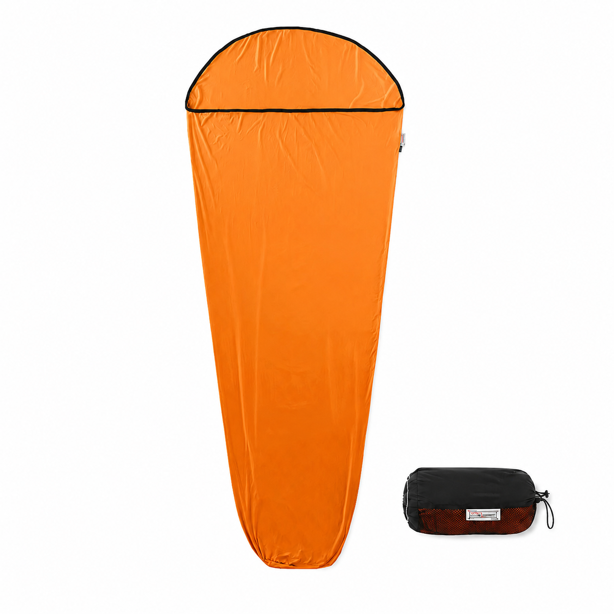 Drap sac de couchage ultralegers Passion Randonnee replie dans sa pochette.