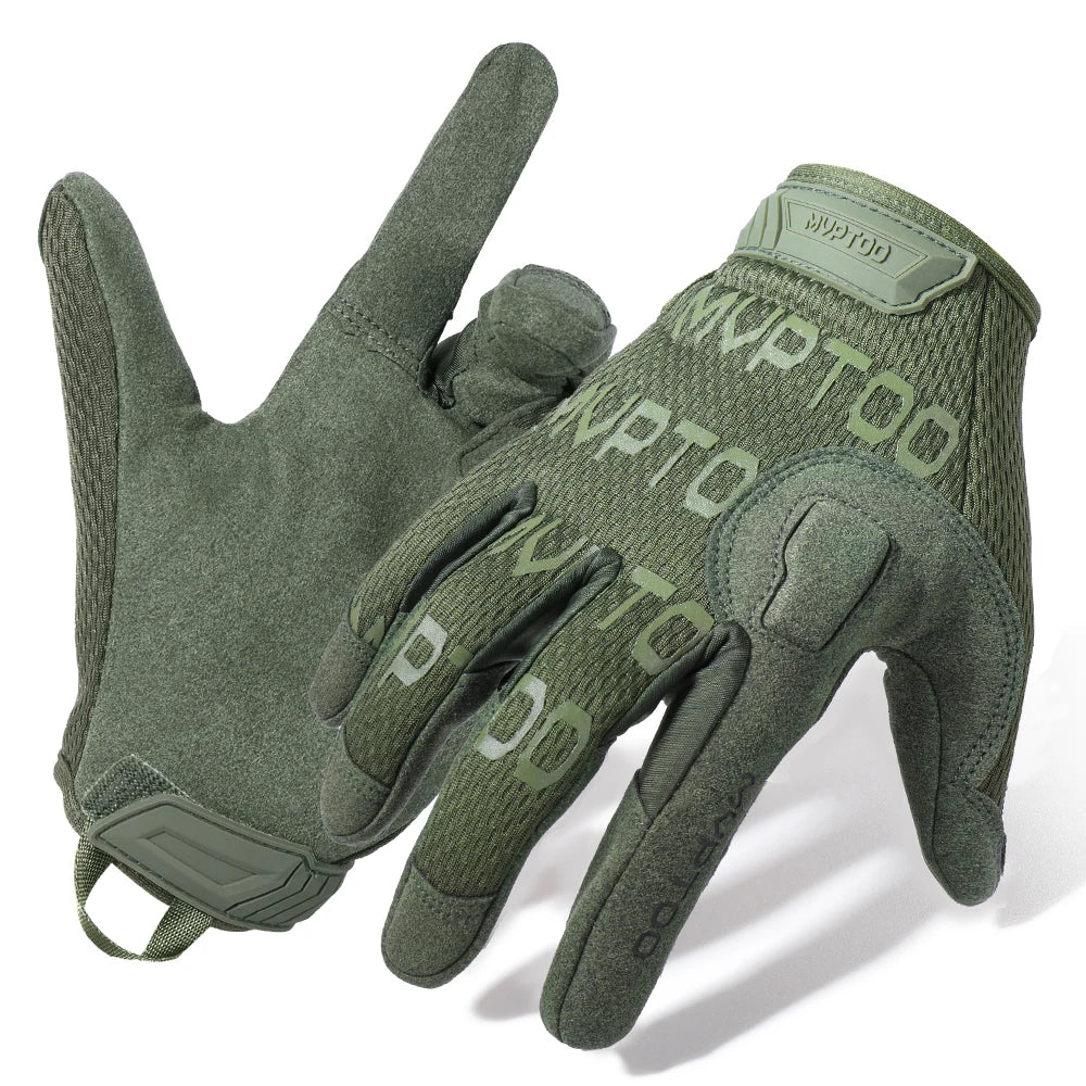 Gants randonnée tactiques camouflage tactiles résistants utilisé sur sentier de montagne Passion Randonnée.