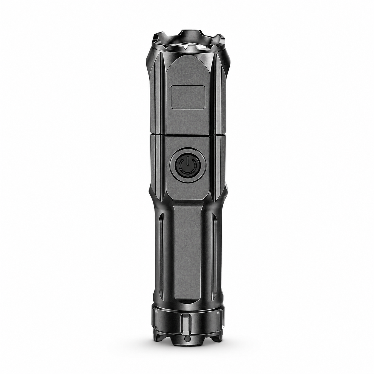 Lampe torche LED compacte Passion Randonnee utilisee en exterieur la nuit.