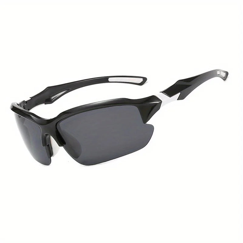 Lunettes randonnée polarisées protection UV utilisé sur sentier de montagne Passion Randonnée.
