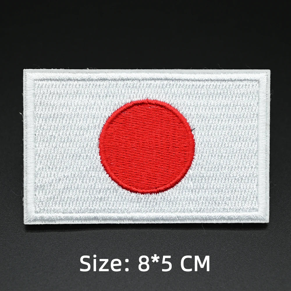 Détail poches de patch drapeau sac randonnée brodé Passion Randonnée.