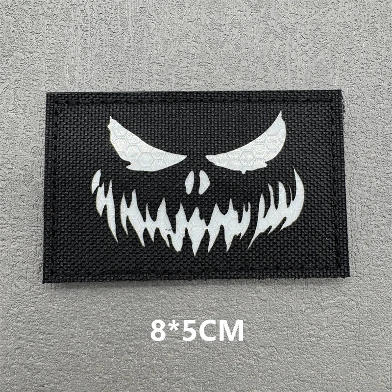 Mise en situation de patch velcro motif original pour équipement randonnée Passion Randonnée.