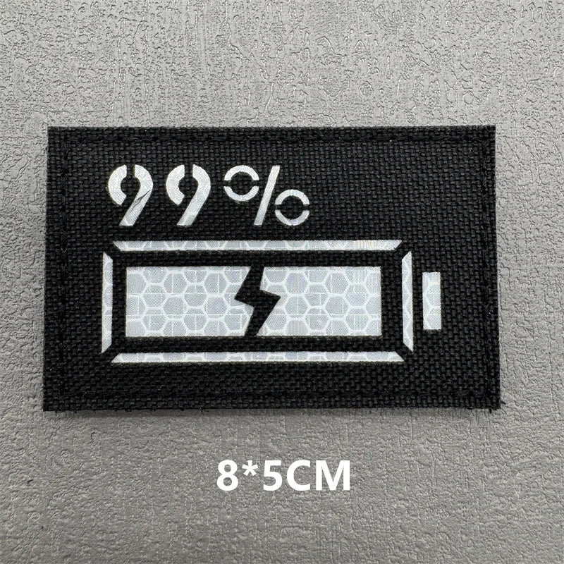 Patch velcro motif original pour équipement randonnée porté en action outdoor Passion Randonnée.