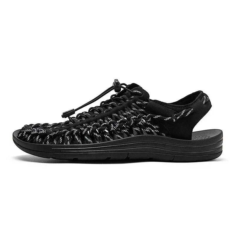 Sandales de trekking mixte noires tressee Passion Randonnee, pour randonnee estivale.