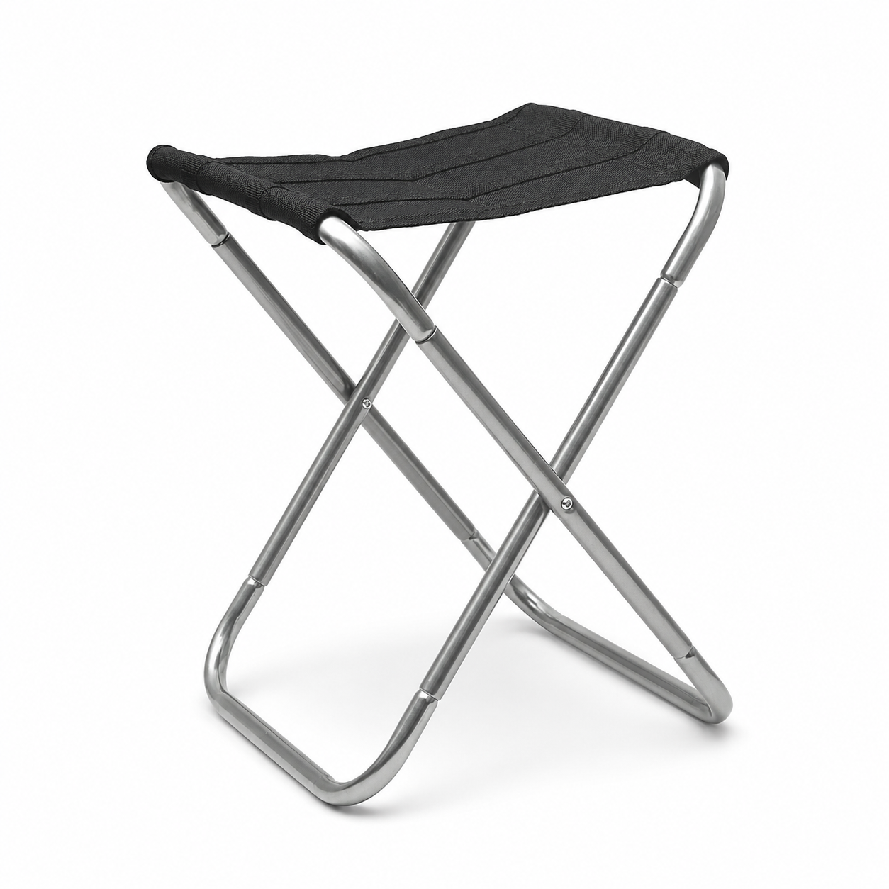 Detail de la structure pliante du tabouret de camping Passion Randonnee, solide et leger.