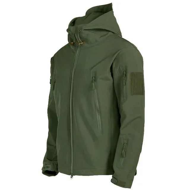 Gros plan sur la veste outdoor robuste homme Passion Randonnee, rendu tissu et finitions.