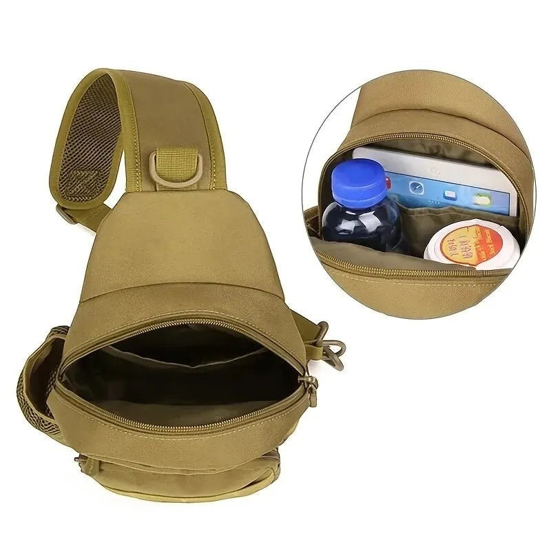 Sac à bandoulière Passion Randonnée en nylon beige, idéal pour les randonnées en plein air, doté de multiples compartiments et d'une bandoulière réglable.