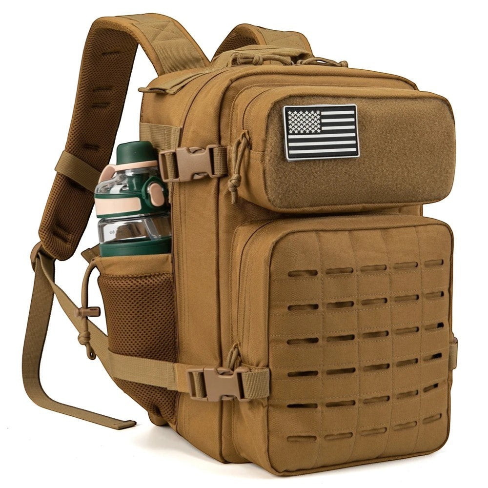 Sac à dos tactique de randonnée avec multiples poches et grande capacité.